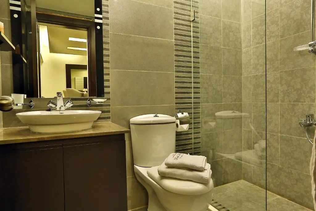 Park Lane Furnished Suites 베이루트 아파트